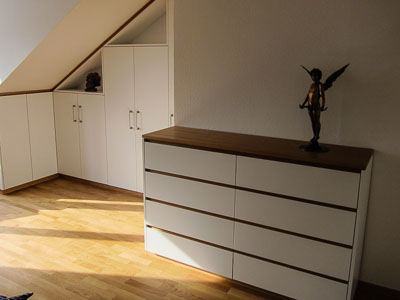 Holz und Montage | Ankleide